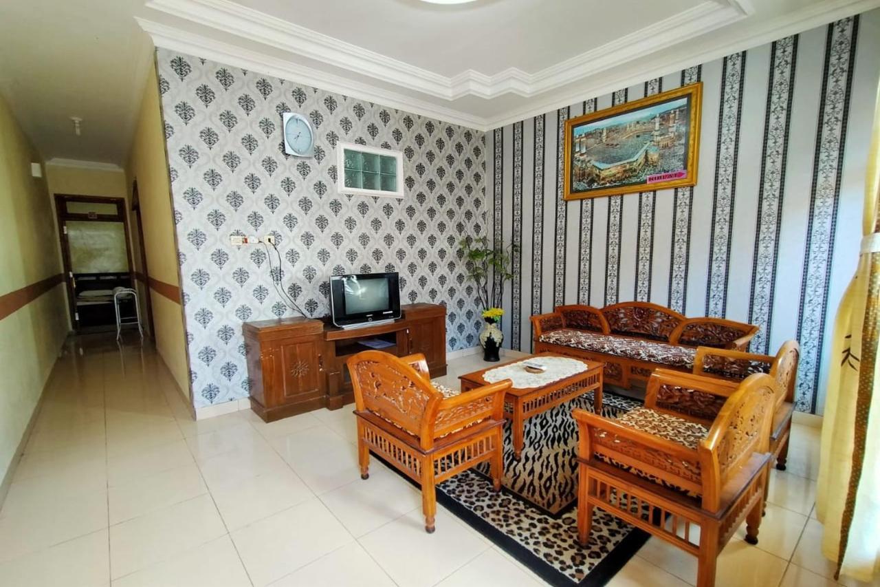Villa Neza Sarangan Luaran gambar