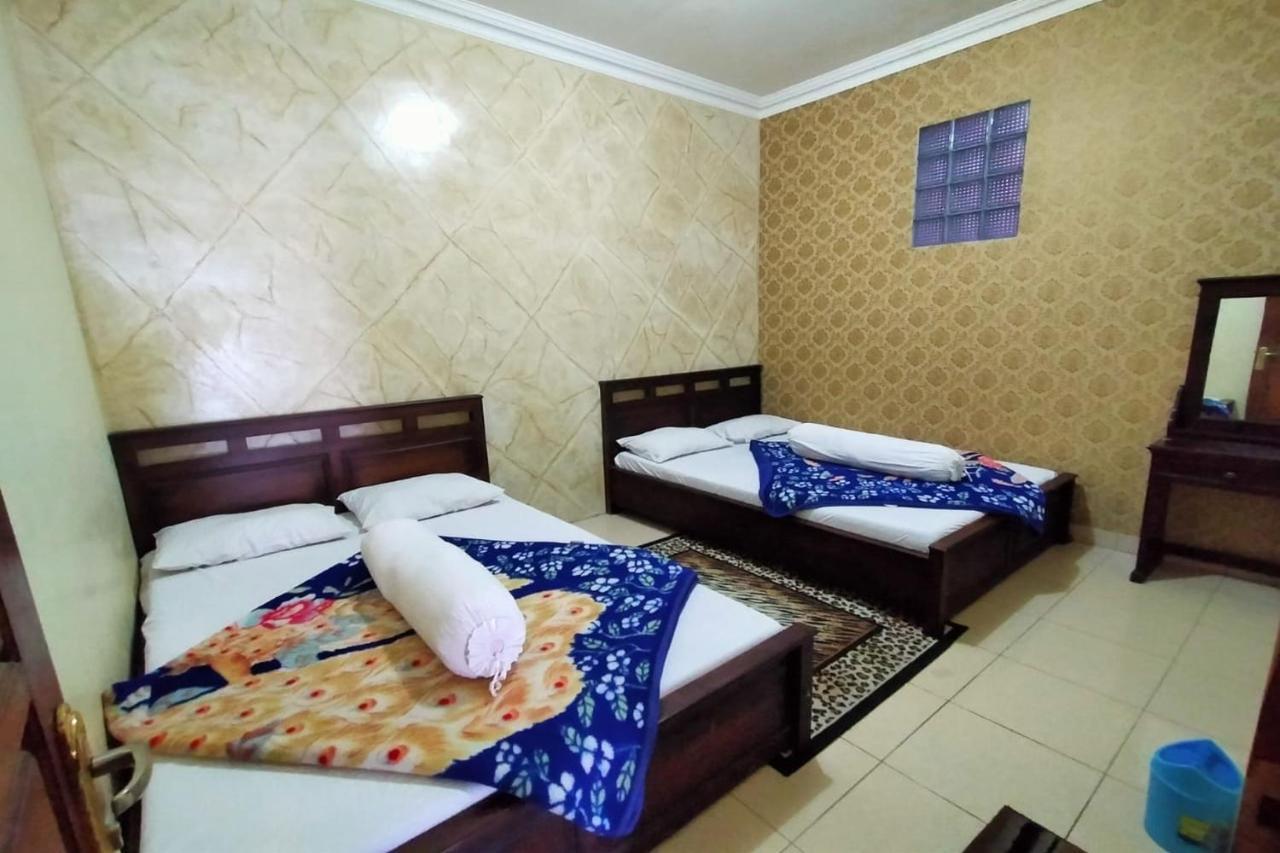 Villa Neza Sarangan Luaran gambar